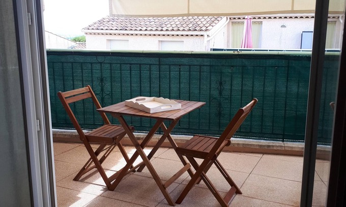 Manosque Apartment | The top of the Golden Mount (air conditioned)