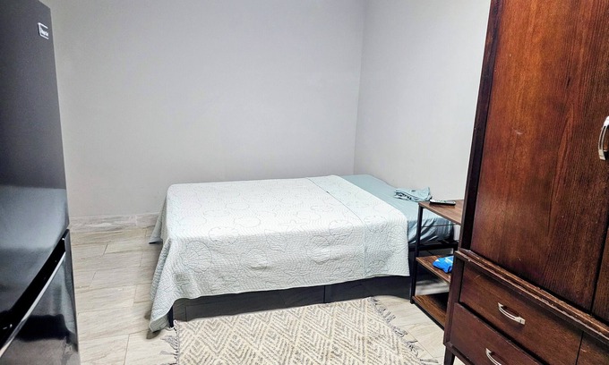 Hallandale Beach Apartment | The Traveler's Rest
