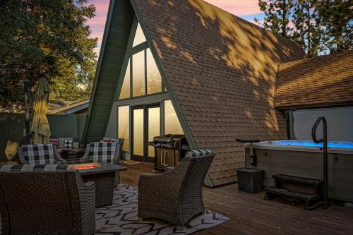 Upper Moonridge House | The Treehouse Cottage A-Frame