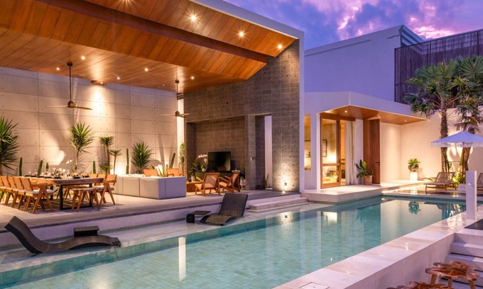 Berawa Villa | The Ultimate 5 Star Holiday Villa in Kabupaten Badung with Private Pool and Fully Staffed
