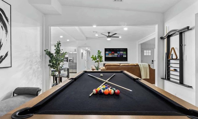 North Las Vegas House | The Ultimate 8BR Retreat in NLV w/Pool Table Fun!