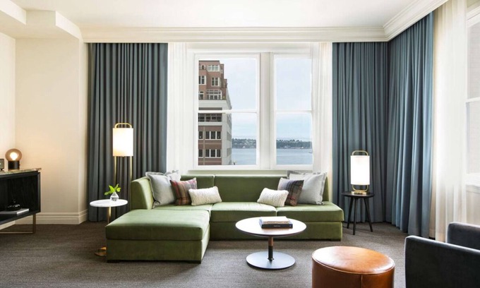 Downtown Seattle Hotel | The Ultimate Seattle Experience! Restaurant, Close to Museum of Pop Culture