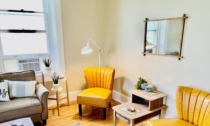 Charles Town Apartment | The Uptowner in downtown Charles Town