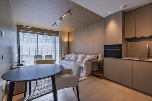 Moscavide Apartment | The Urban Cabin