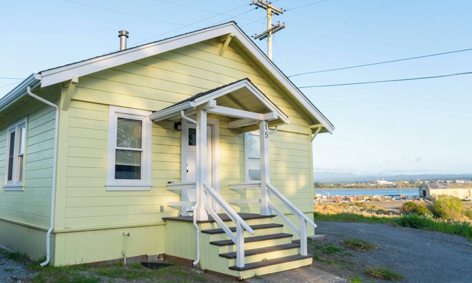 Eureka House | The View: a 3-bed pet-friendly beach cottage in Samoa with hot tub & bay views