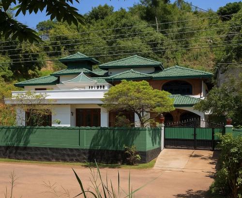 Peradeniya House | The Villa Angeline
