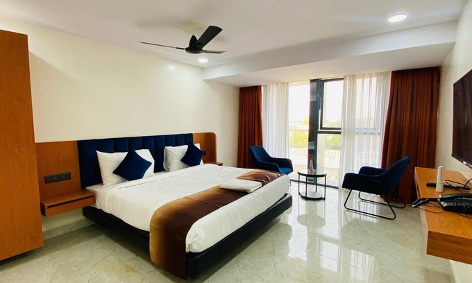 Hyderabad Hotel | The Vistara Hotel