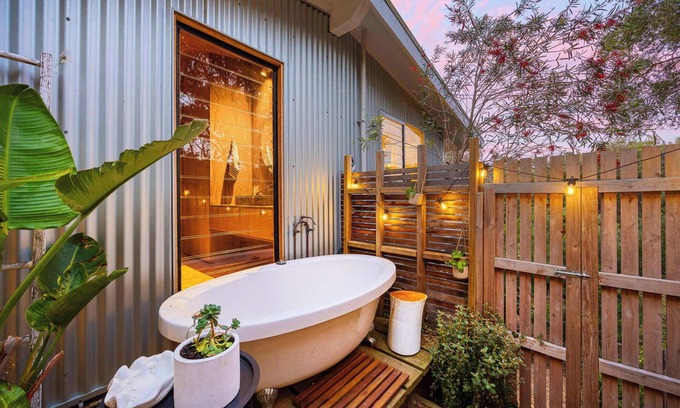 Rye House | The Wanderer | Couples Retreat with Outdoor Bath