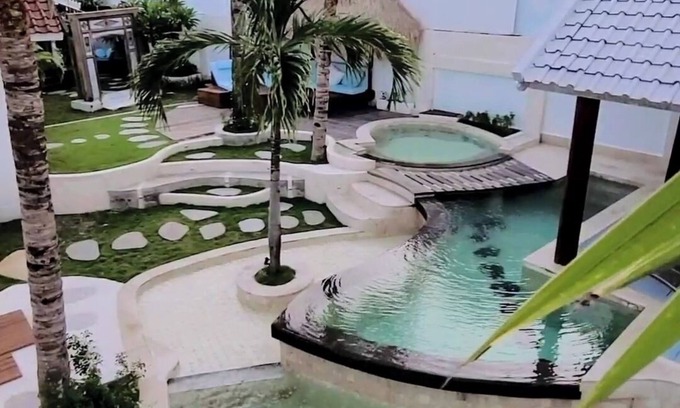 Gili Trawangan Bed & Breakfast | The White Key Luxury Villas
