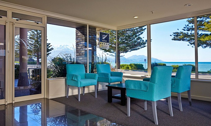 Kaikoura Hotel | The White Morph - Heritage Collection