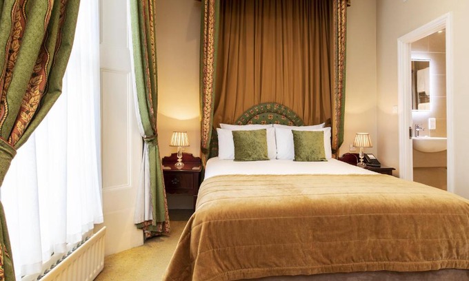 Warwick Hotel | The Windermere Hotel, London