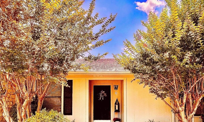 Salado Condo | The Woodley House