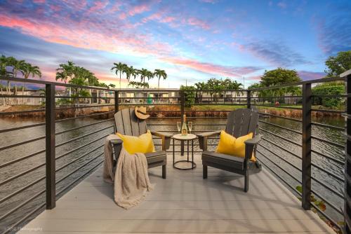 Ludlam House | The World - Canal View, Playground, 9 Bedrooms, Work Area, Pickleball & Game Room