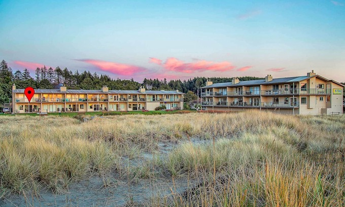 Moclips Condo | The World is your Oyster at this Unique Condo