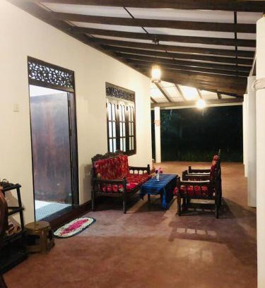Thalaramba Villa | Thesara Guest & Villa