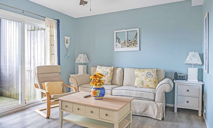 Napeague Apartment | TheSweetDwelling 1BR Beachside Home|TennisPoolPKG!