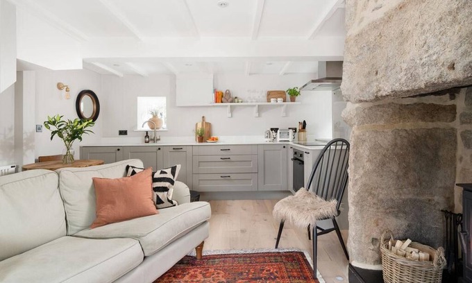 Botallack Cottage | Thimble Cottage - Cosy cottage close to clifftop walks.
