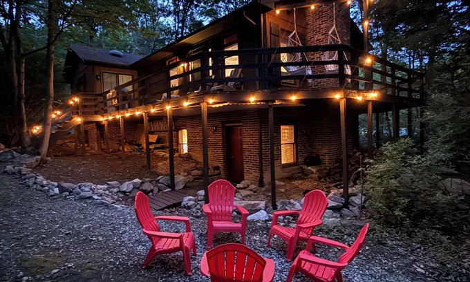 Massanutten Cabin | This 2000 sq ft cabin is the perfect retreat!