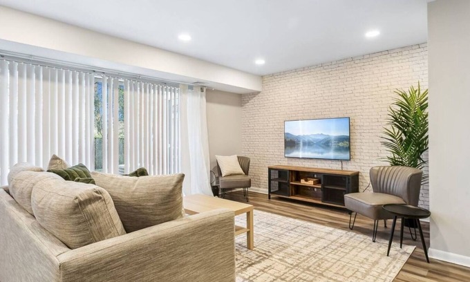 Hampton Apartment | This apartment is a 1 bedroom(s), 1 bathrooms, located in Hampton, VA.