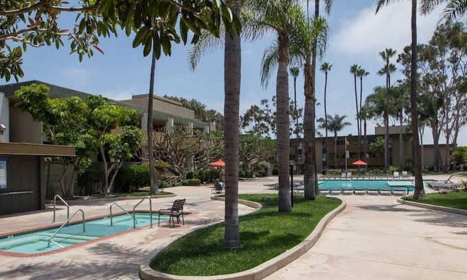 Crown Point Apartment | This apartment is a 1 bedroom(s), 1 bathrooms, located in San Diego, CA.