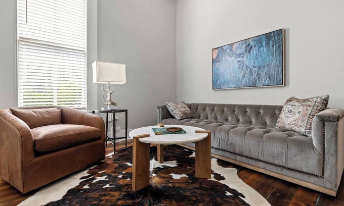 Frankfort Apartment | This apartment is a 2 bedroom(s), 1 bathrooms, located in Frankfort, KY.