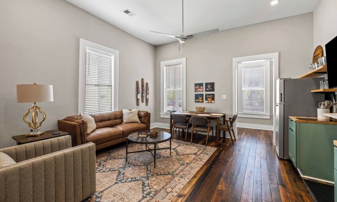 Frankfort Apartment | This apartment is a 2 bedroom(s), 1 bathrooms, located in Frankfort, KY.