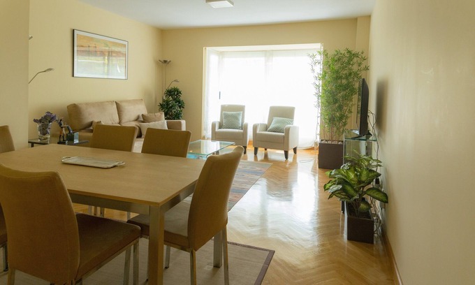 Hortaleza Apartment | This cozy 100 sq. meter apartment offers you high-end quality and comfort