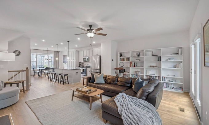 Rio House | This fully furnished, 3 bedroom/3.5 bath townhome immersed in the Belvedere neighborhood is less than 2 years old with all the updates and amenities on the interior for comfortable living.