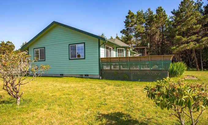 Westport Cottage | This home is your perfect Washington Coast getaway