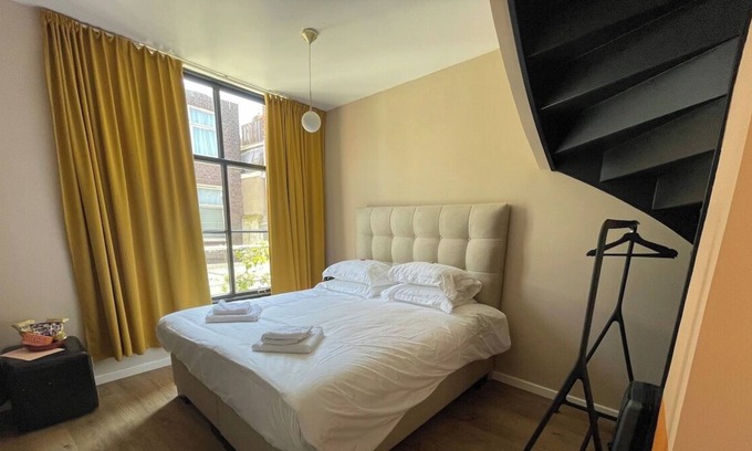 Delft House | This hotel is a 1 bedroom(s), 1 bathrooms, located in Delft, Zuid-Holland.
