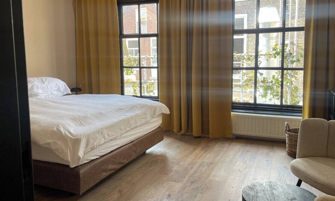 Delft House | This hotel is a 1 bedroom(s), 1 bathrooms, located in Delft, Zuid-Holland.
