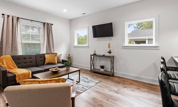 Lookout Valley Neighborhood Association House | This house is a 3 bedroom(s), 2 bathrooms, located in Chattanooga, TN.