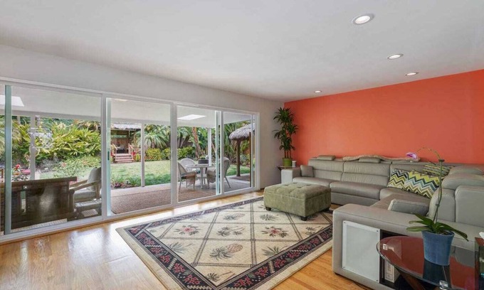 Bay Park House | This house is a 3 bedroom(s), 2 bathrooms, located in San Diego, CA.
