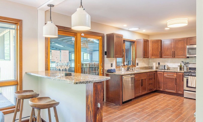 Kingston House | This house is a 4 bedroom(s), 3 bathrooms, located in Kingston, NY.