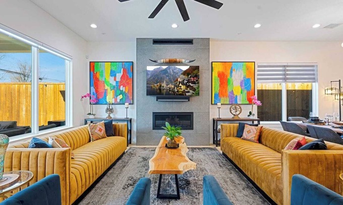 Dallas House | This house is a 4 bedroom(s), 3 bathrooms, located in Dallas, TX.