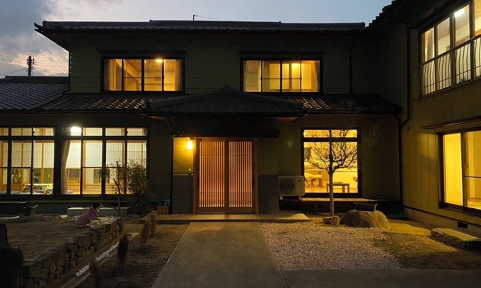 Ayagawa House | (This inn is not a single building rental.) It is a quiet inn with a blend of Japanese and Western styles. English, Chinese, Taiwanese, and Japanese available Only those 19 years of age or older may stay.