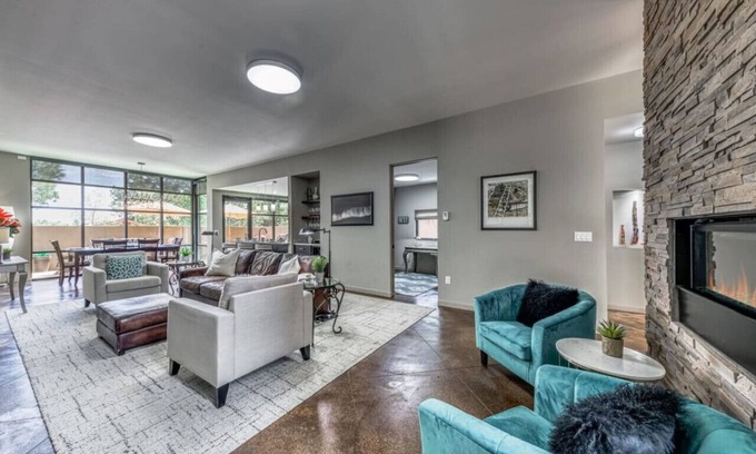 Alto Apartment | This Is It!-Gorgeous Southwest Modern Luxury!