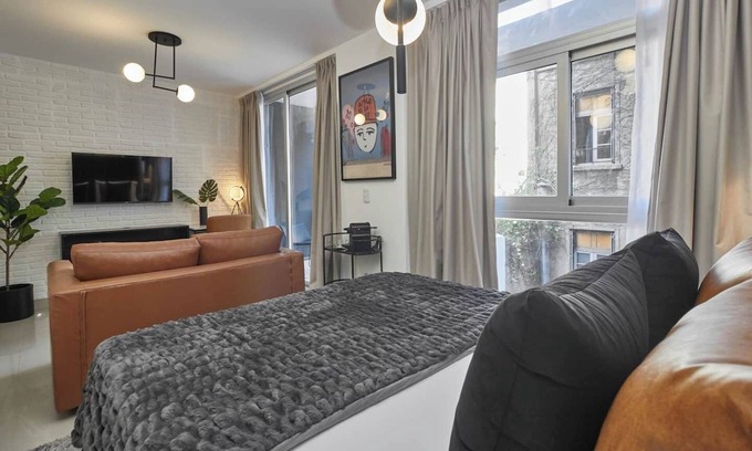 San Nicolas Apartment | This studio is a 0 bedroom(s), 1 bathrooms, located in Centro, Buenos Aires.