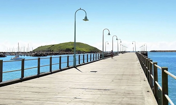 Coffs Harbour Apartment | This unique level home is situated on the upper level in a private setting, with mountain views