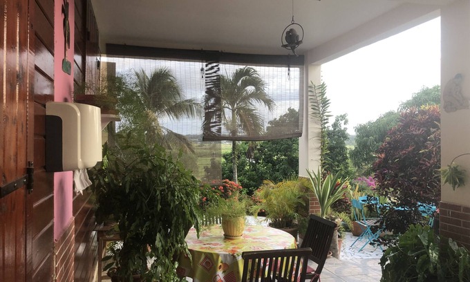 Morne-A-l'Eau Bed & Breakfast | Thousand-flower guest house