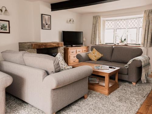 Chaddesley Corbett House | Three Batch Cottages