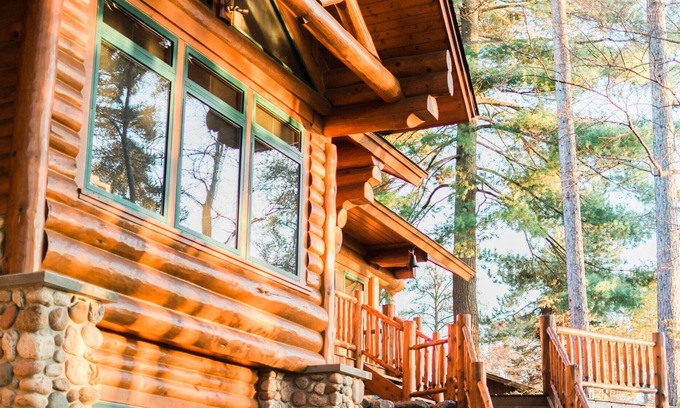 Pequot Lakes Cabin | Three Luxury Log Cabins On Private Peninsula On The Whitefish Chain of Lakes