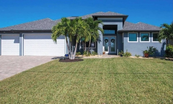 South Gulf Cove House | THREE PALMS PARADISE!nModern, 3-Bedroom Home, that sleeps 12.nPort Charlotte, FL