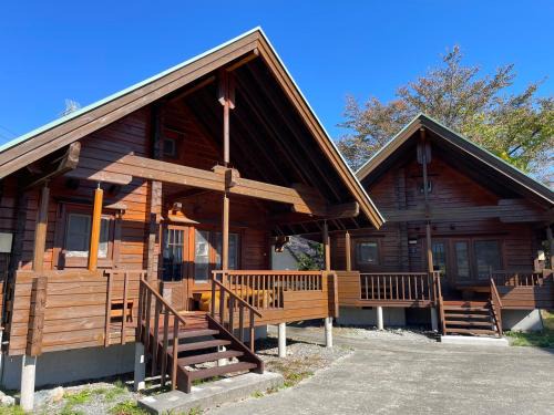 Hakuba Cabin | Three Peaks Log スリーピークス ログ