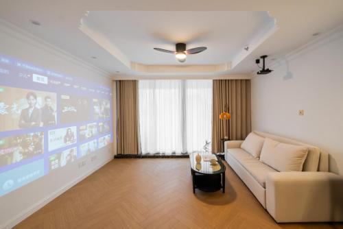 Dapuqiao Apartment | Tianzifang Sun Moonlight Fine Decoration Large Two-Bedroom
