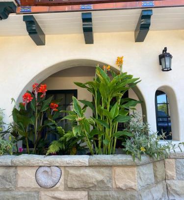 West Beach Apartment | TIDE POOL VILLAS