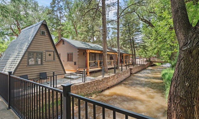 Colorado Springs Cabin | Timber Lodge Cabin 8