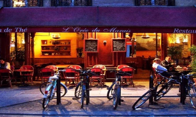 Archives Apartment | Timeless Marais- sparkling with plenty of Parisian charm on rue Turenne