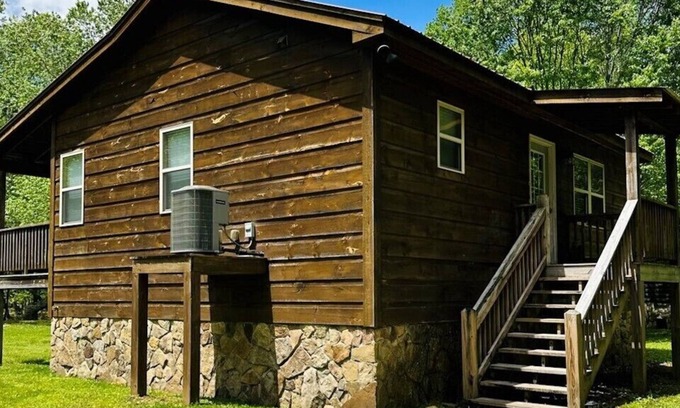 Blairsville Cabin | Timmons Gorgeous Cabin on Nottely River