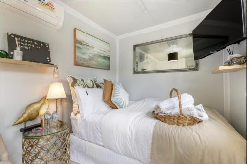 Brighton-le-Sands House | Tiny Home Beach Serenity!